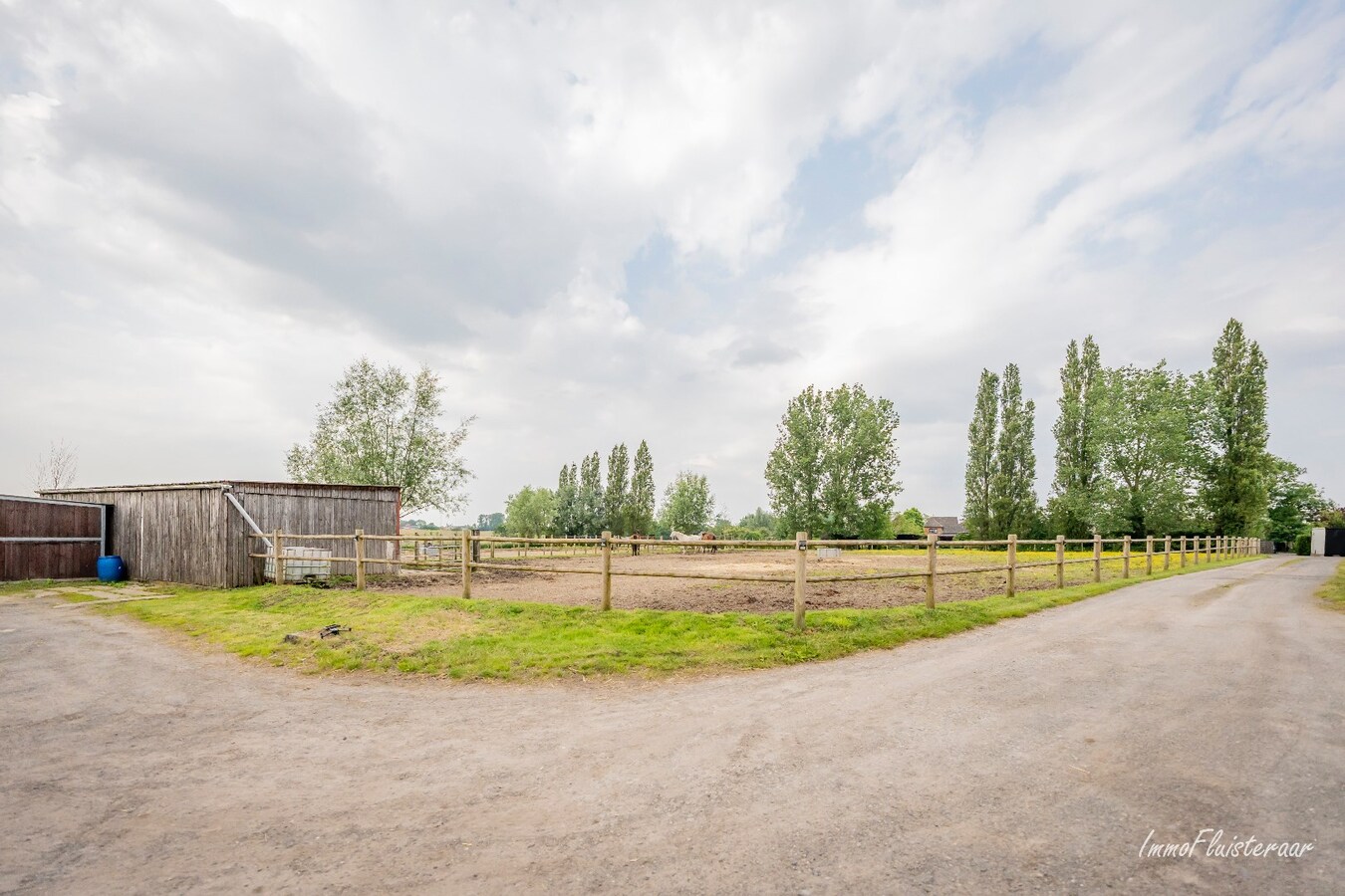 Charmante woning met hippisch complex op ca. 1,5 ha te Temse 