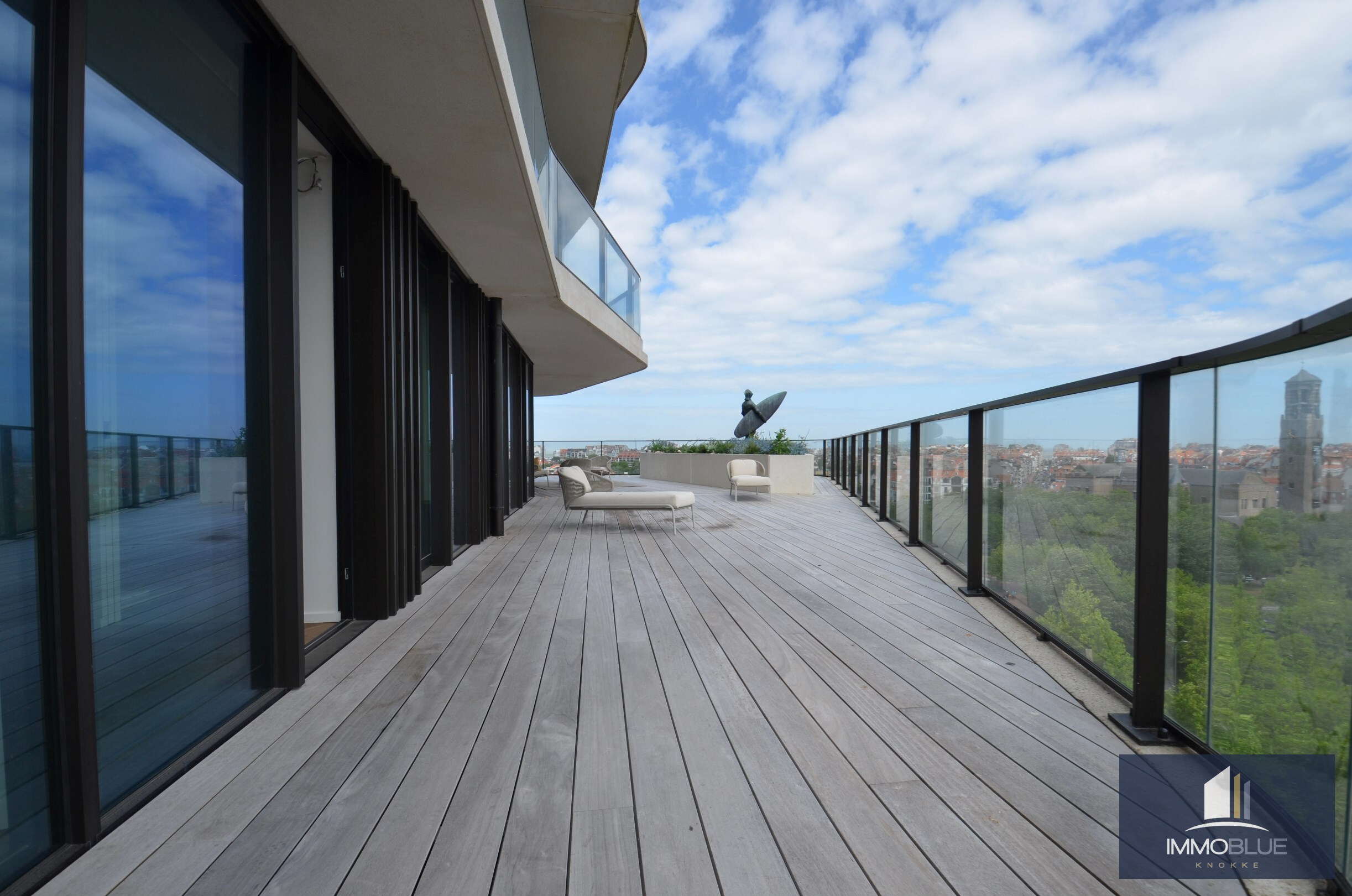 Appartement exclusif avec grandes terrasses et vue panoramique exceptionnelle. 
