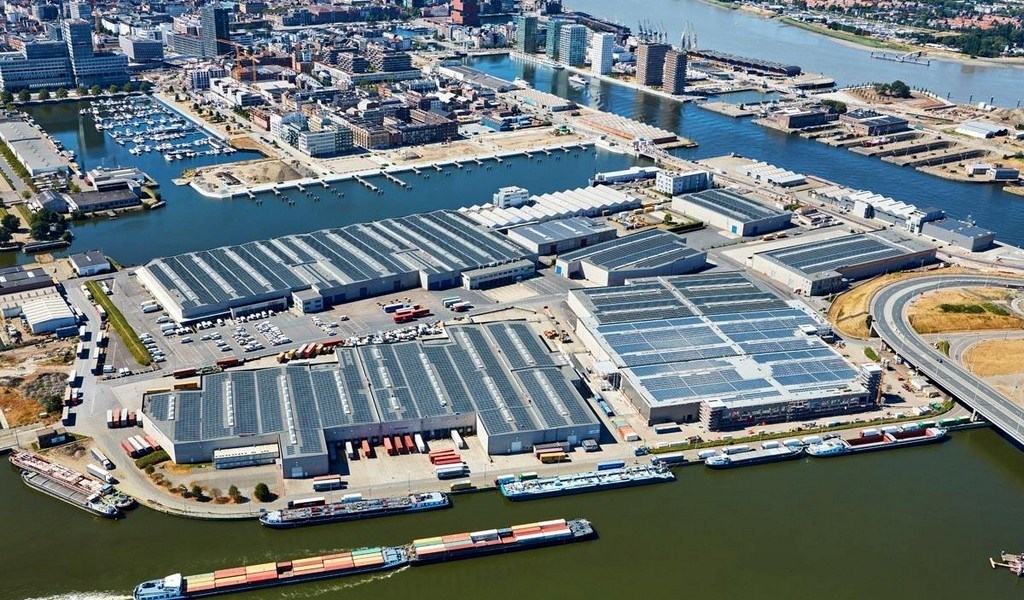 Magazijnen te huur aan Straatsburgdok in haven Antwerpen