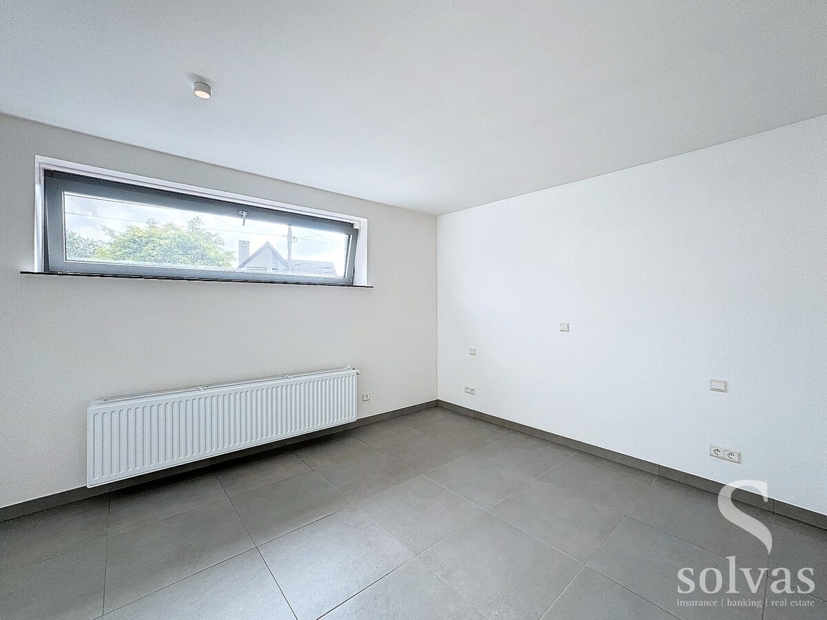 Gelijkvloers appartement met 3 slaapkamers 