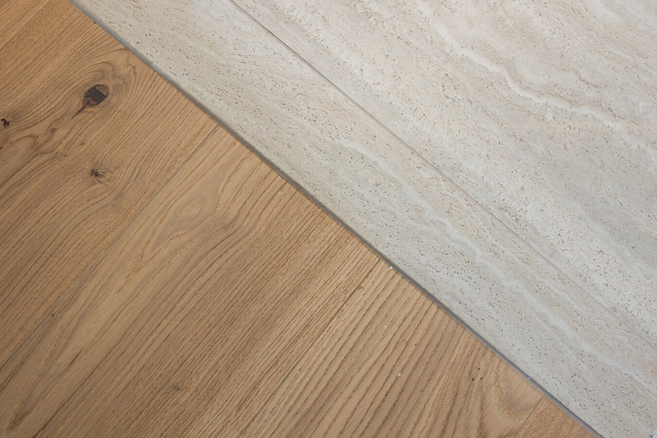 Gerenoveerd appt met 2 slpk en terras te Kapellen! 