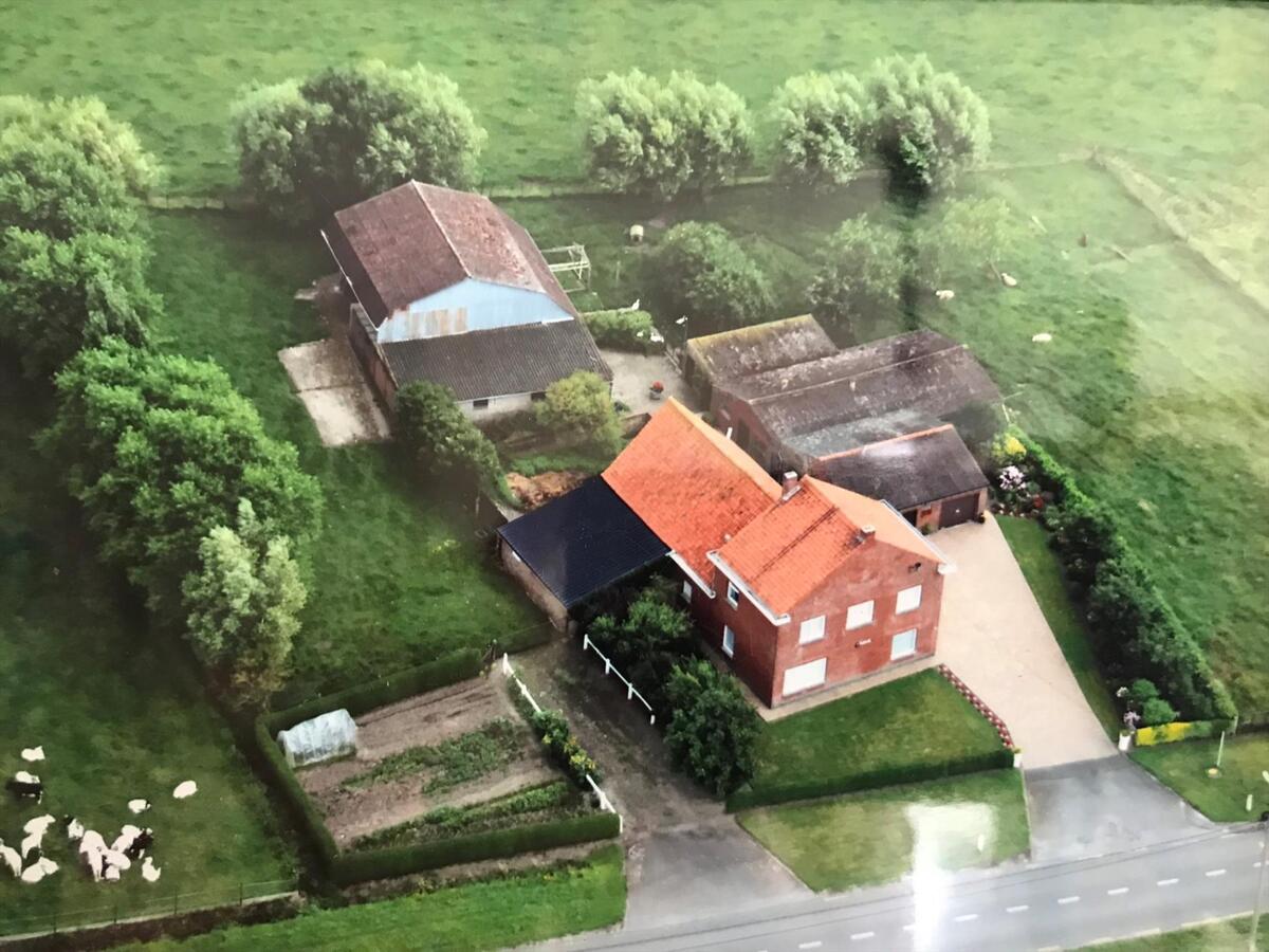 Alleenstaande woning hoeve met uitgestrekte vergezichten te Koekelare 