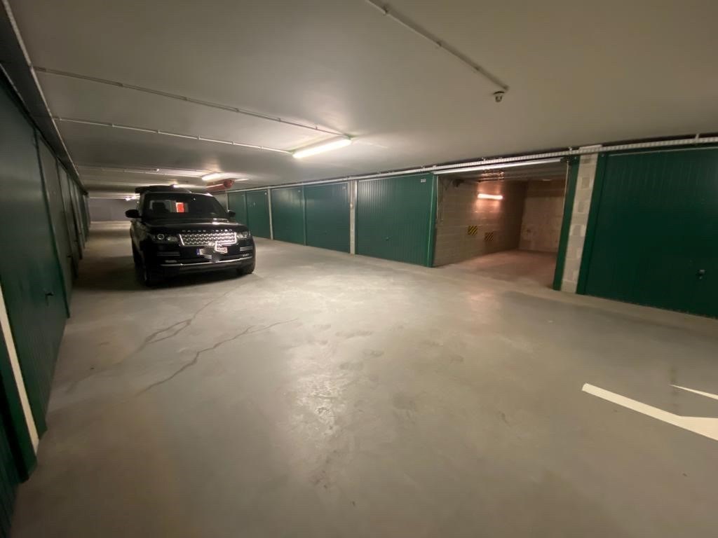 Garagebox te koop onder het Lichttorenplein op niveau -2. 