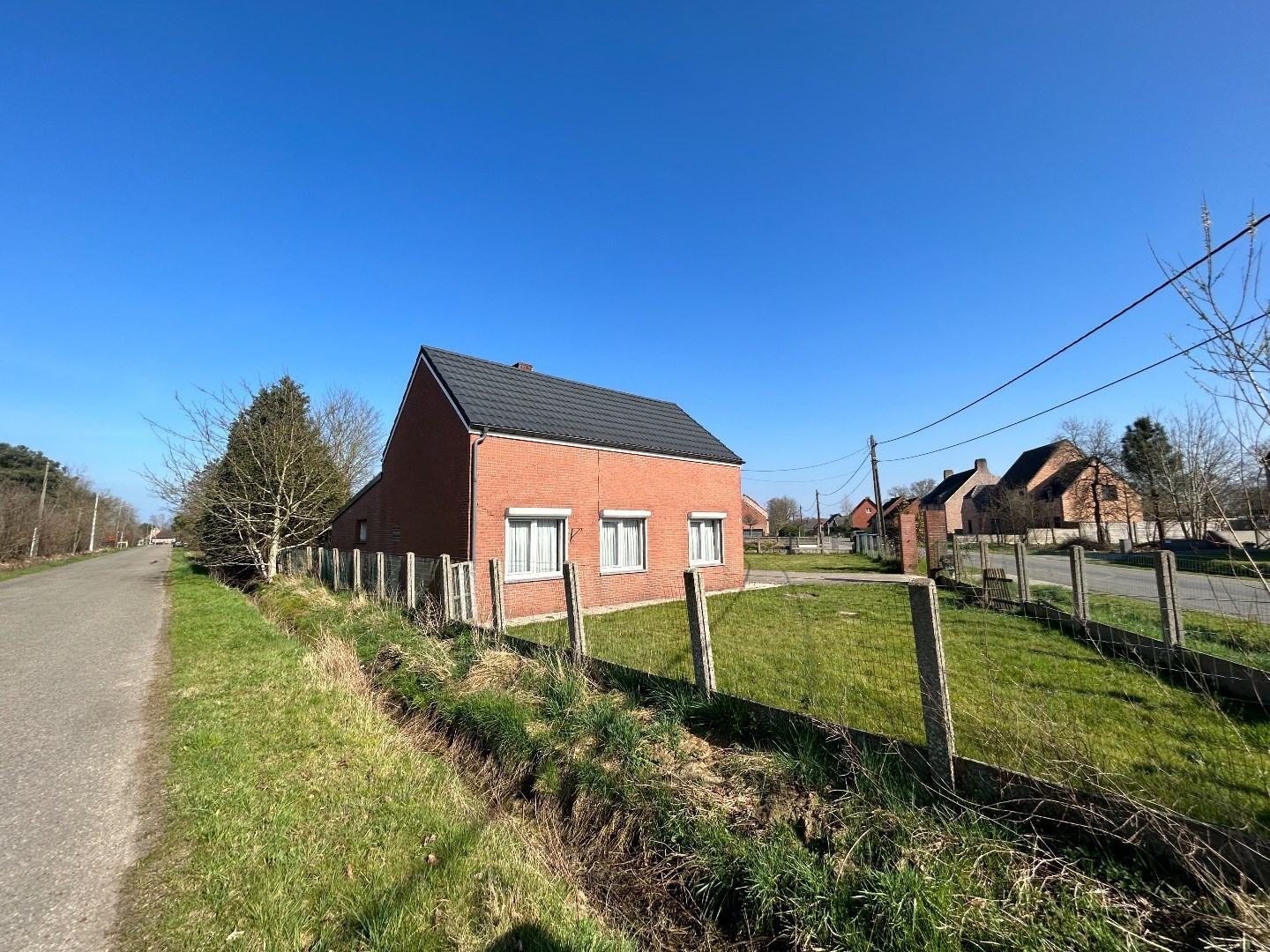 Bouwgrond van 10 are 49 ca. voor open bebouwing in Geel 