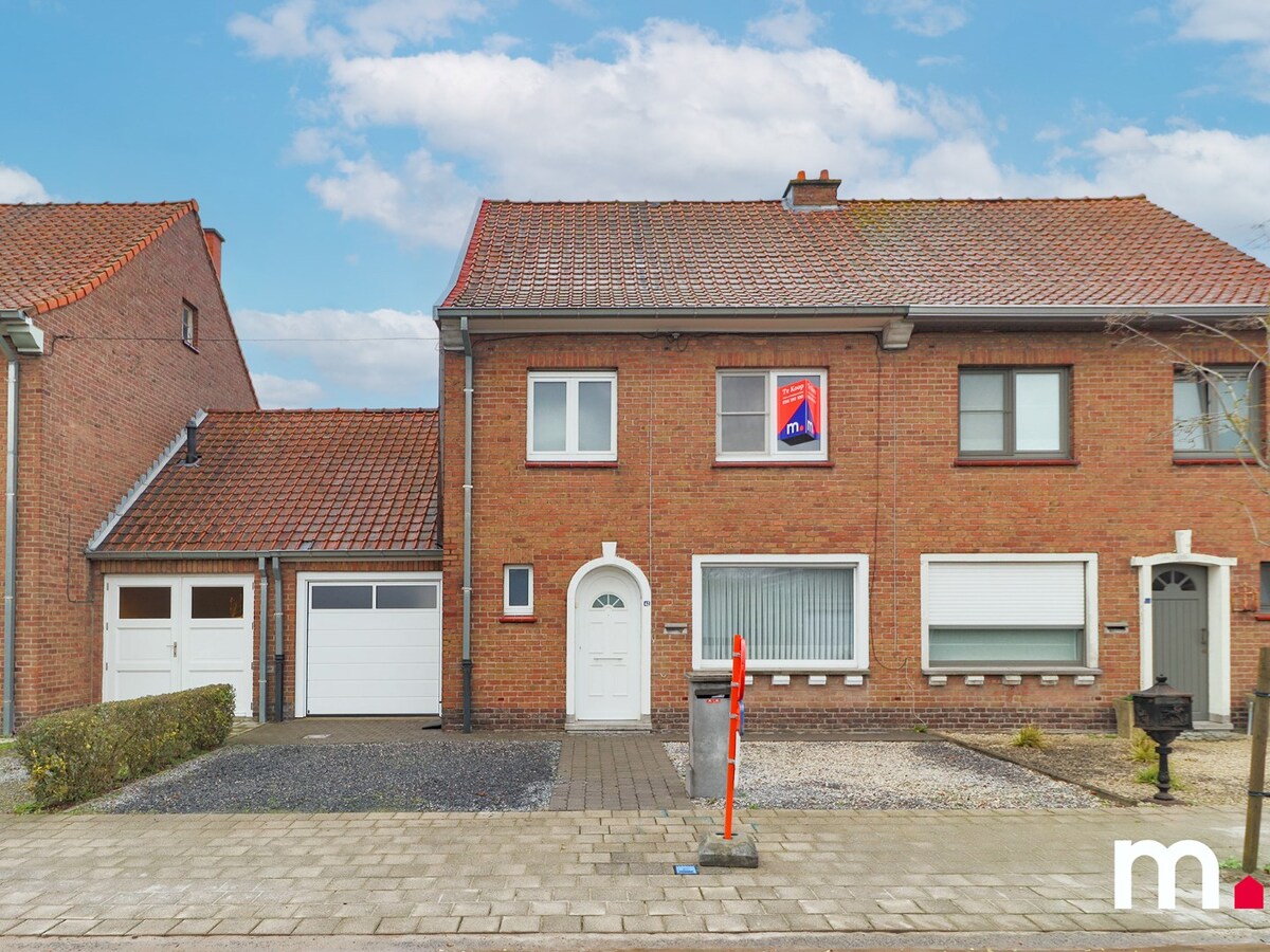 Instapklare halfopen woning met 3 slaapkamers 