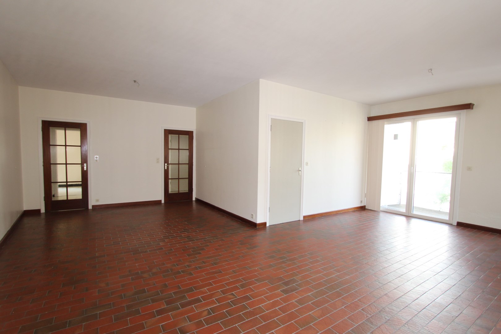RUIM APPARTEMENT - PRACHTIG GELEGEN IN HET STADSCENTRUM 