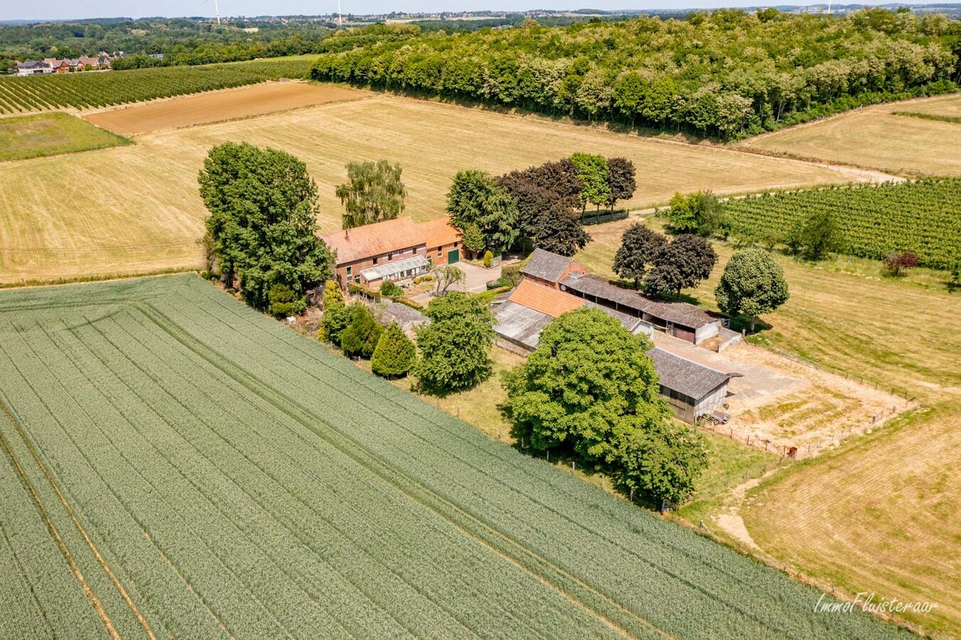 Landelijk gelegen te renoveren boerderij met bedrijfswoning op ca. 7,5ha te Tielt-Winge (Vlaams Brabant) 