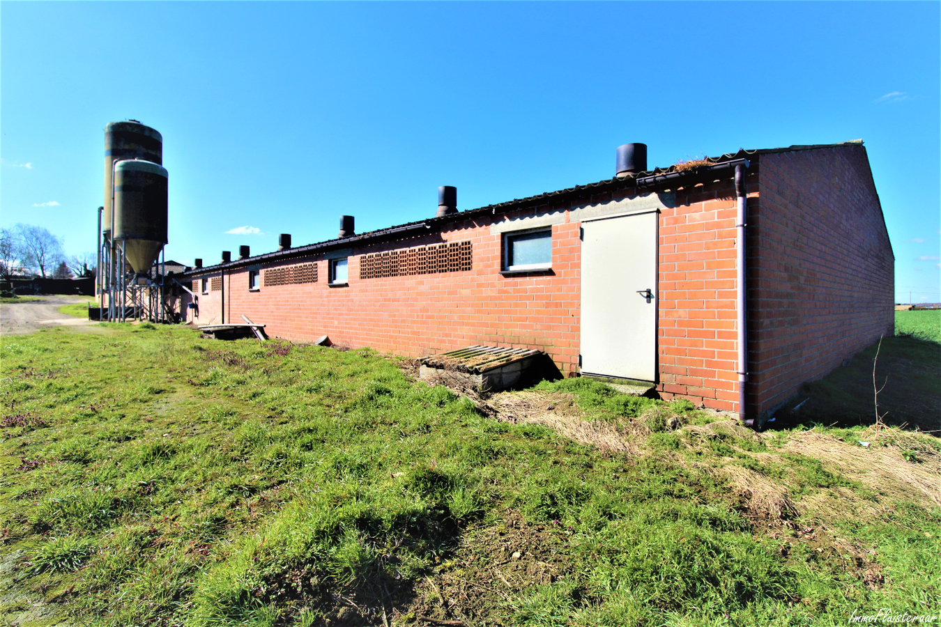 Te renoveren boerderij met hoevewoning, loods, stalgebouwen en weiland op ca. 1,61ha te Scherpenheuvel-Zichem (Vlaams-Brabant) 