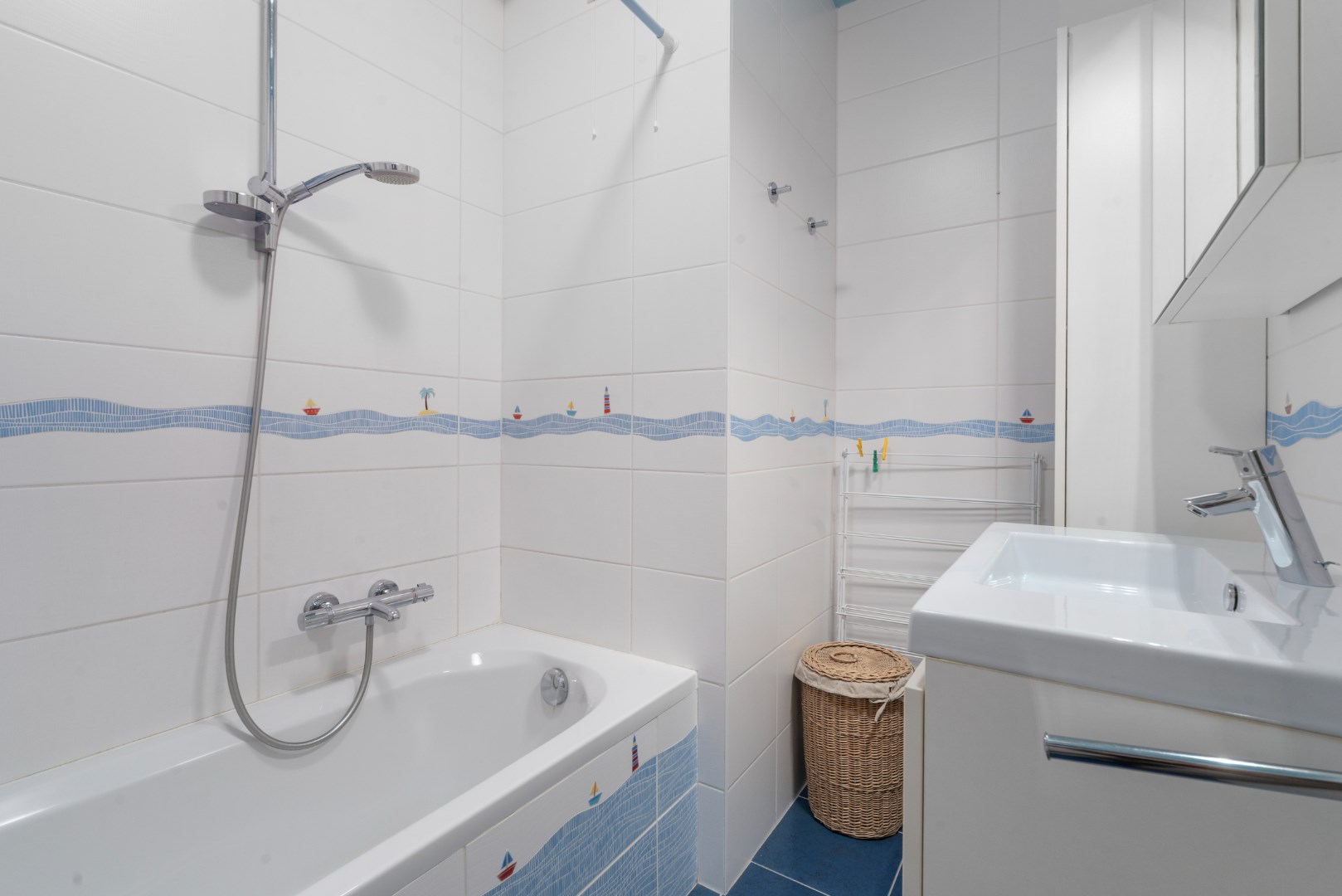 RUIM APPARTEMENT MET 2 SLAAPKAMERS IN CENTRUM OOSTENDE 