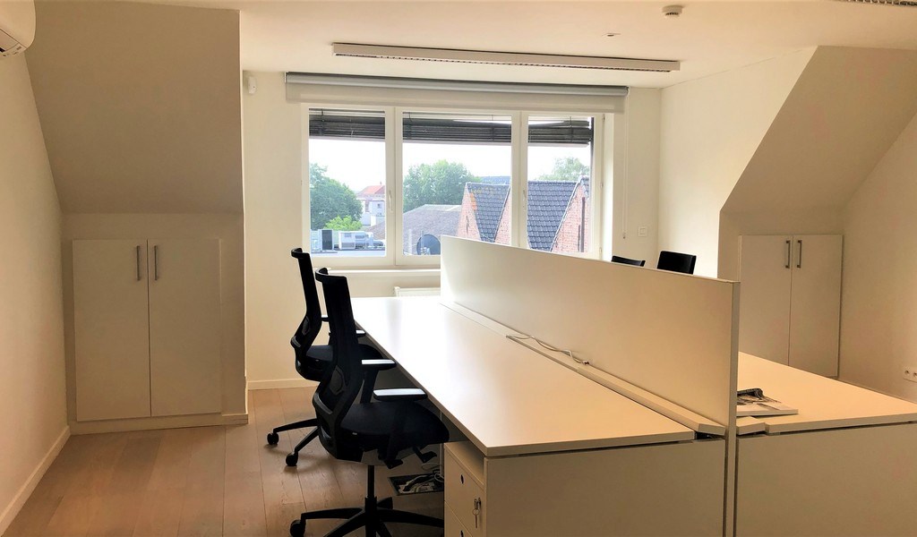 Full-service kantoren in bedrijvencentrum d'Office te Waregem
