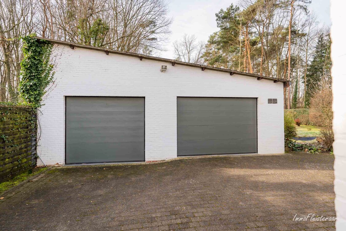 Woning met stalgebouw en grond op meer dan 1ha te Aarschot (Vlaams-Brabant) 