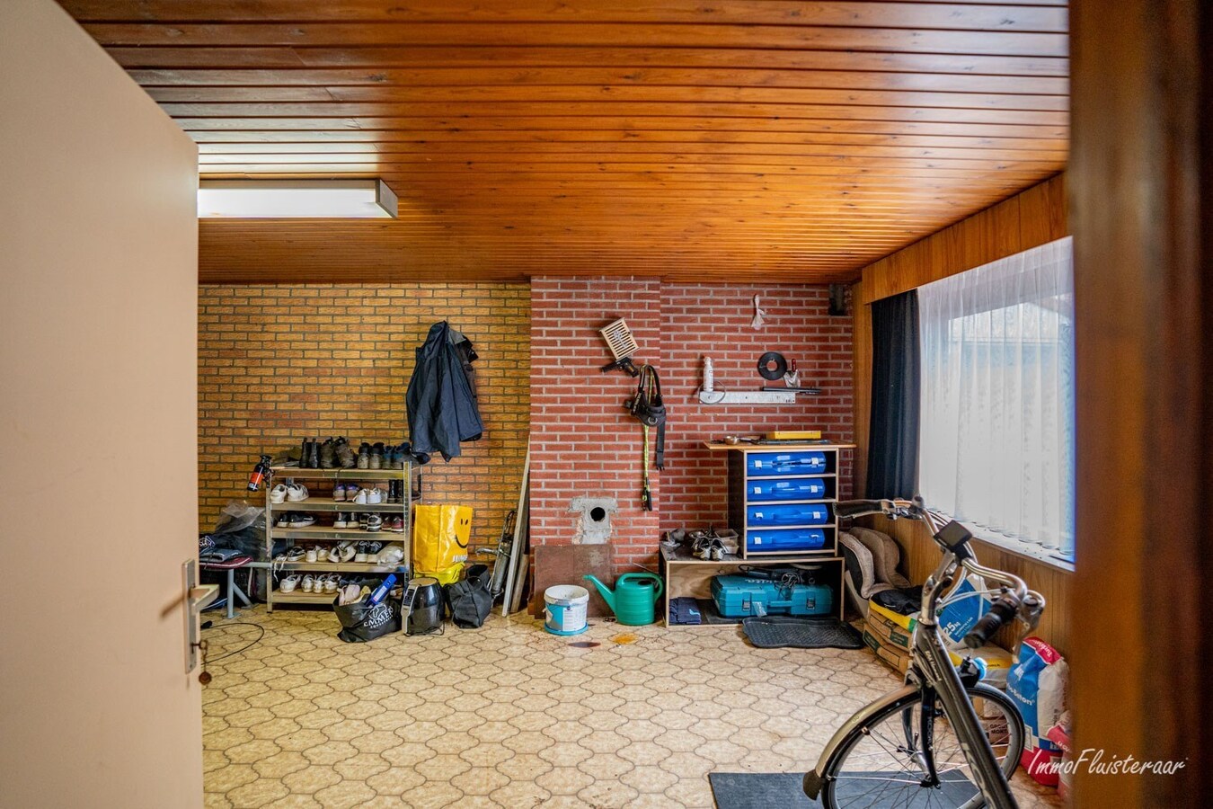 Gerieflijke woning met tuin, garage en 3 slaapkamers in Peer - gerenoveerd in 2021 - Energielabel C - perceeloppervlakte 11000.00 - bewoonbare oppervlakte 158.00 - EPC-waarde 246.00 