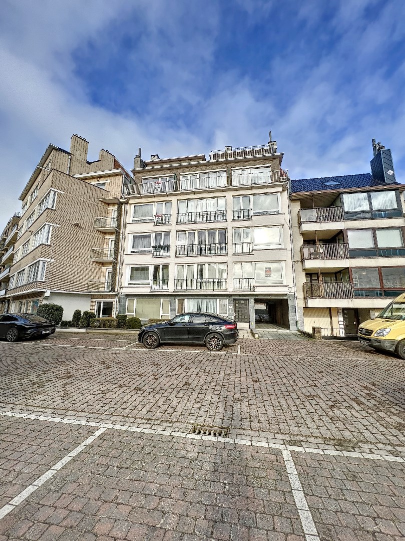 Lumineux appartement de 2 chambres pr&#232;s de la digue. 