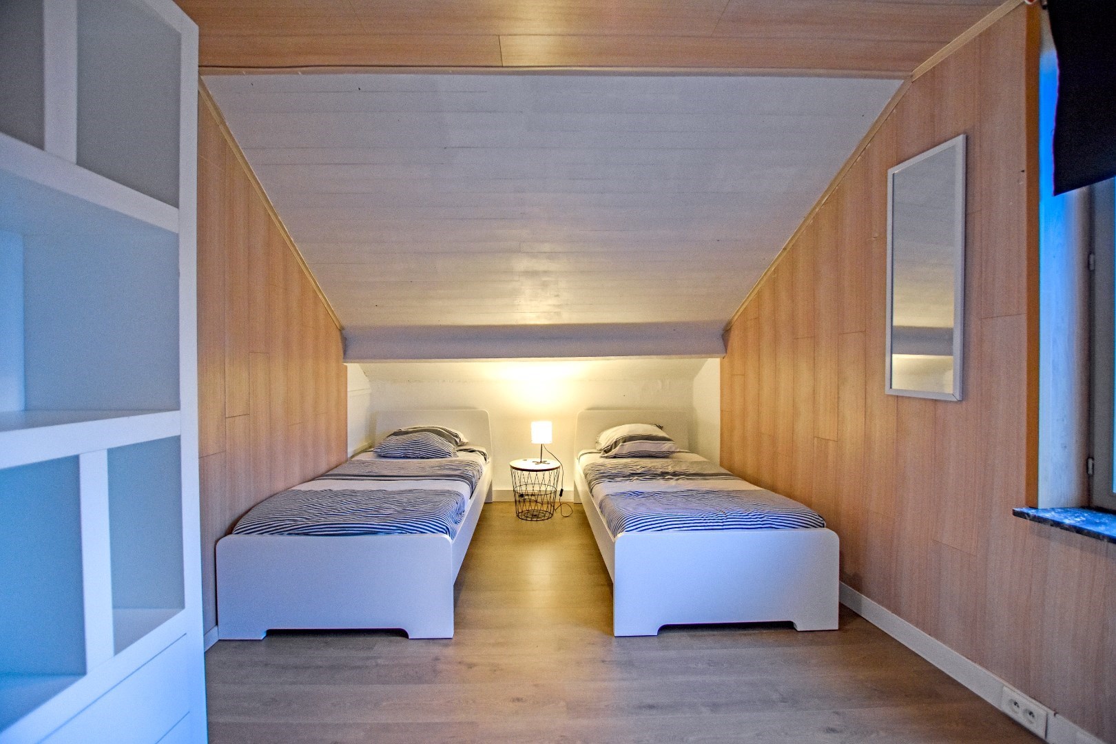 Ruime half open bebouwing te centrum Veurne! 