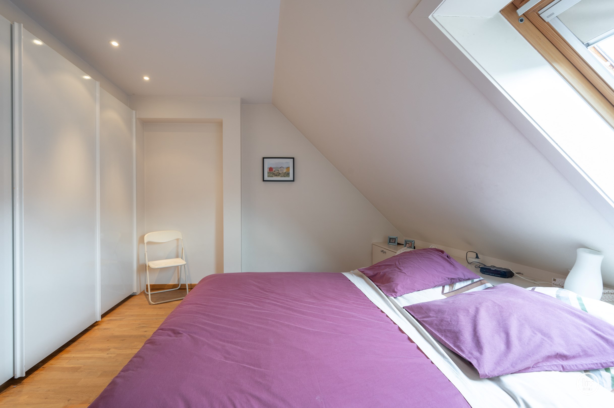 Ruim en zonnig dakappartement (227 m2) met ca. 33m&#178; terrassen gelegen in het centrum van Knokke, op wandelafstand van de Zeedijk en het Rubensplein. 
