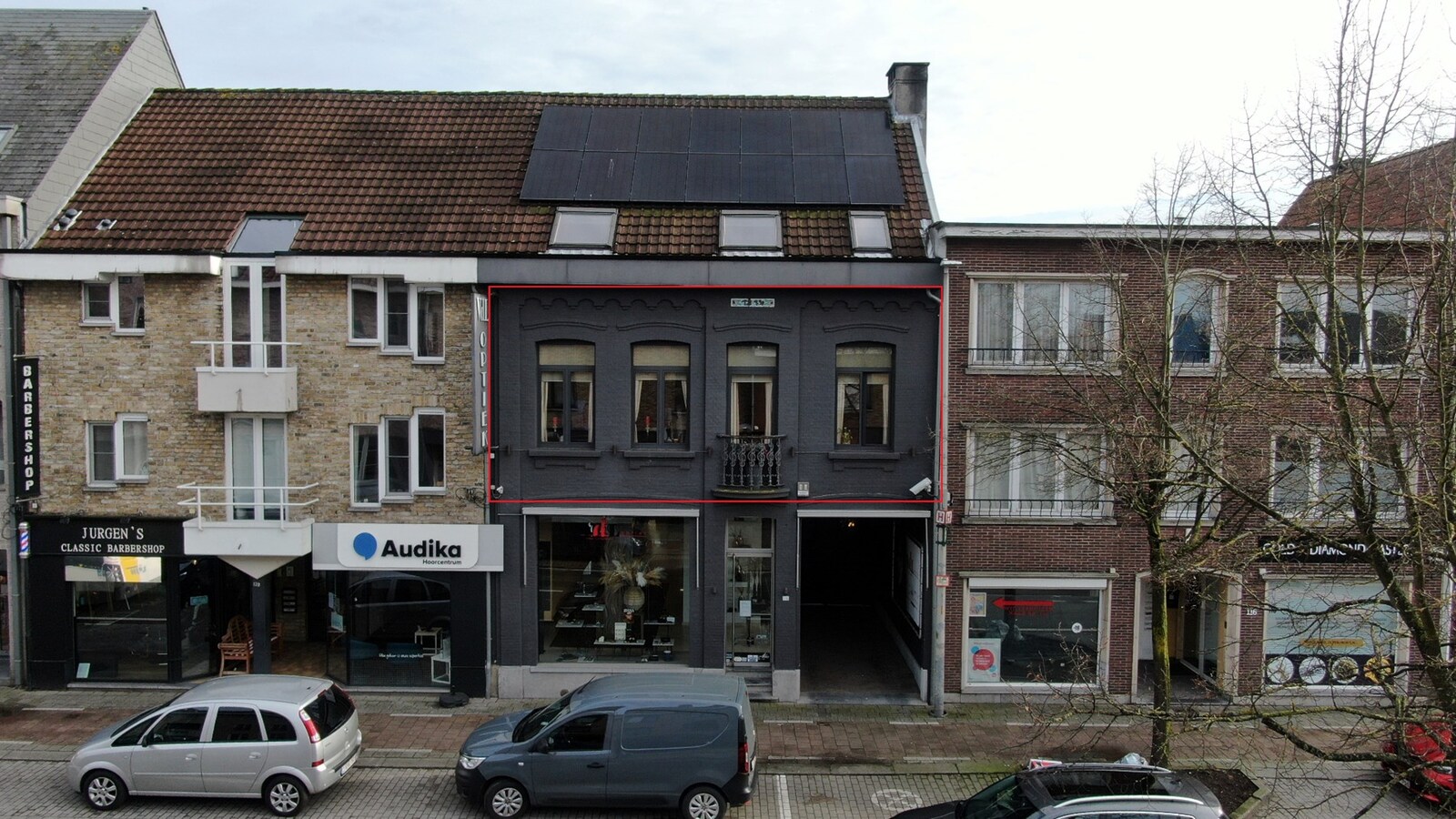 Volledig gerenoveerd dakappartement in centrum Sint-Antonius 