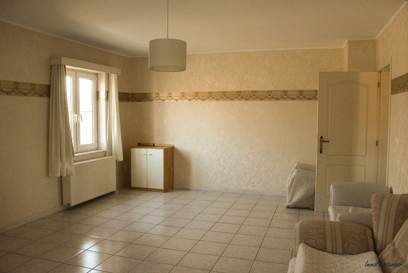 Spacious residential house on approximately 90 acres in Maaseik 