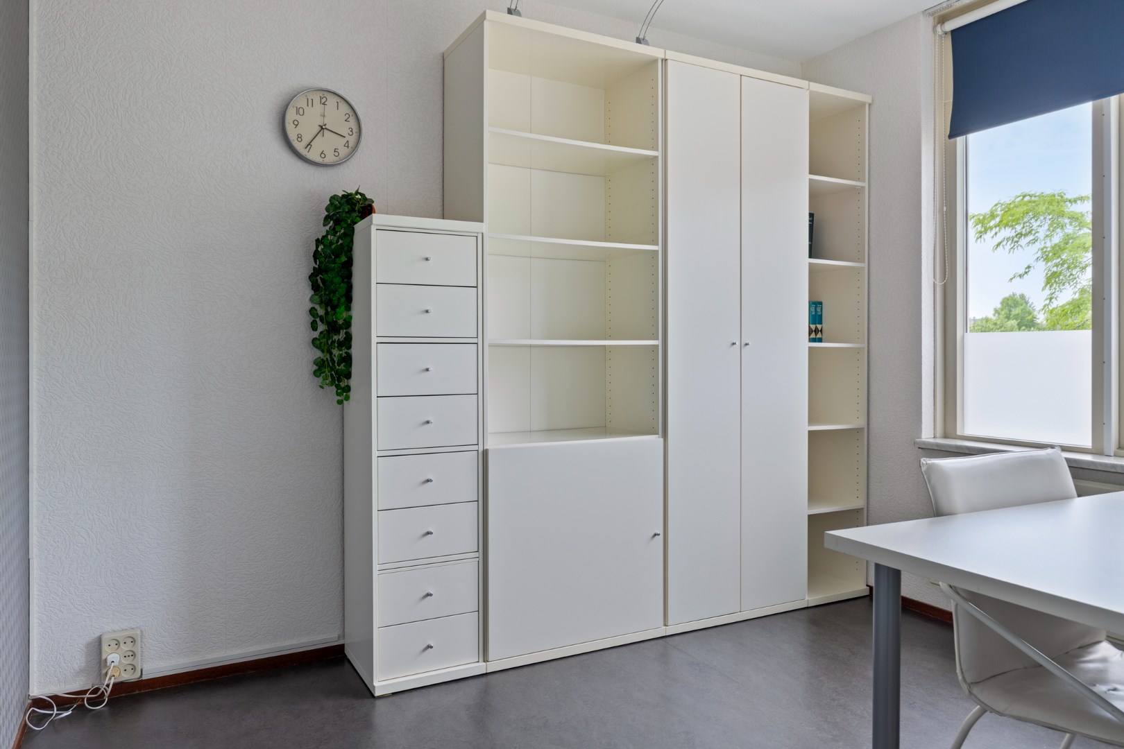 Energiezuinige eengezinswoning energielabel A, met 4 slaapkamers, uitgebouwde woonkamer, 12 zonnepanelen, vloerverwarming en gelegen op eigen grond. 