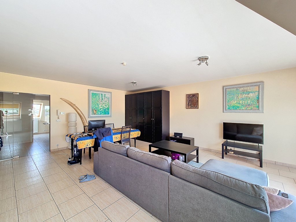 Dakappartement met 2 slpks en garage 
