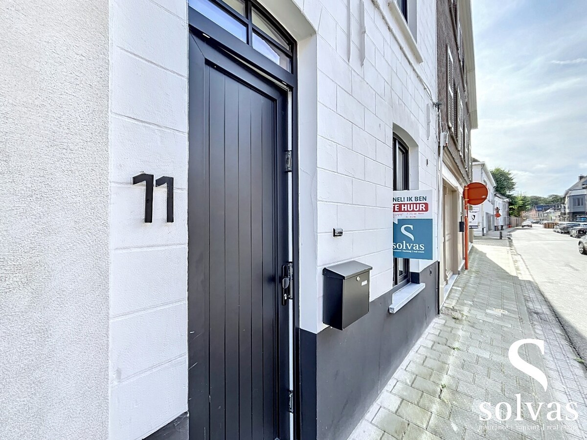 Gerenoveerde woning met 3 slaapkamers in Drongen met kwalitatieve afwerking. 