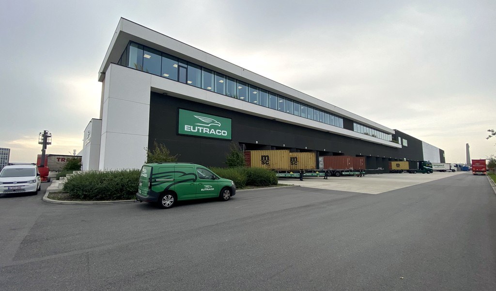 Nieuw logistiek magazijn te huur in IZ De Hulst Willebroek
