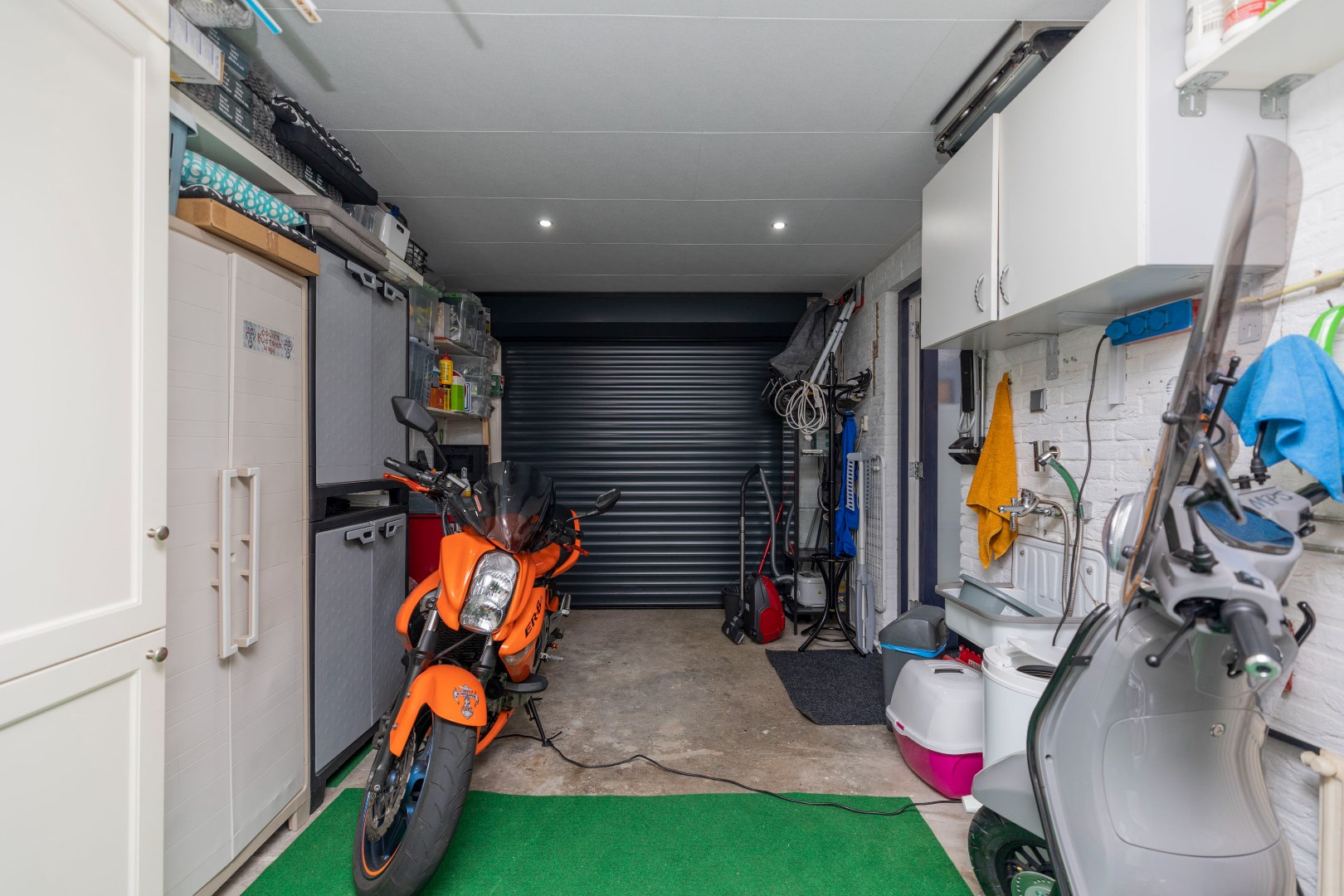 Vrijstaande dijkwoning met garage 
