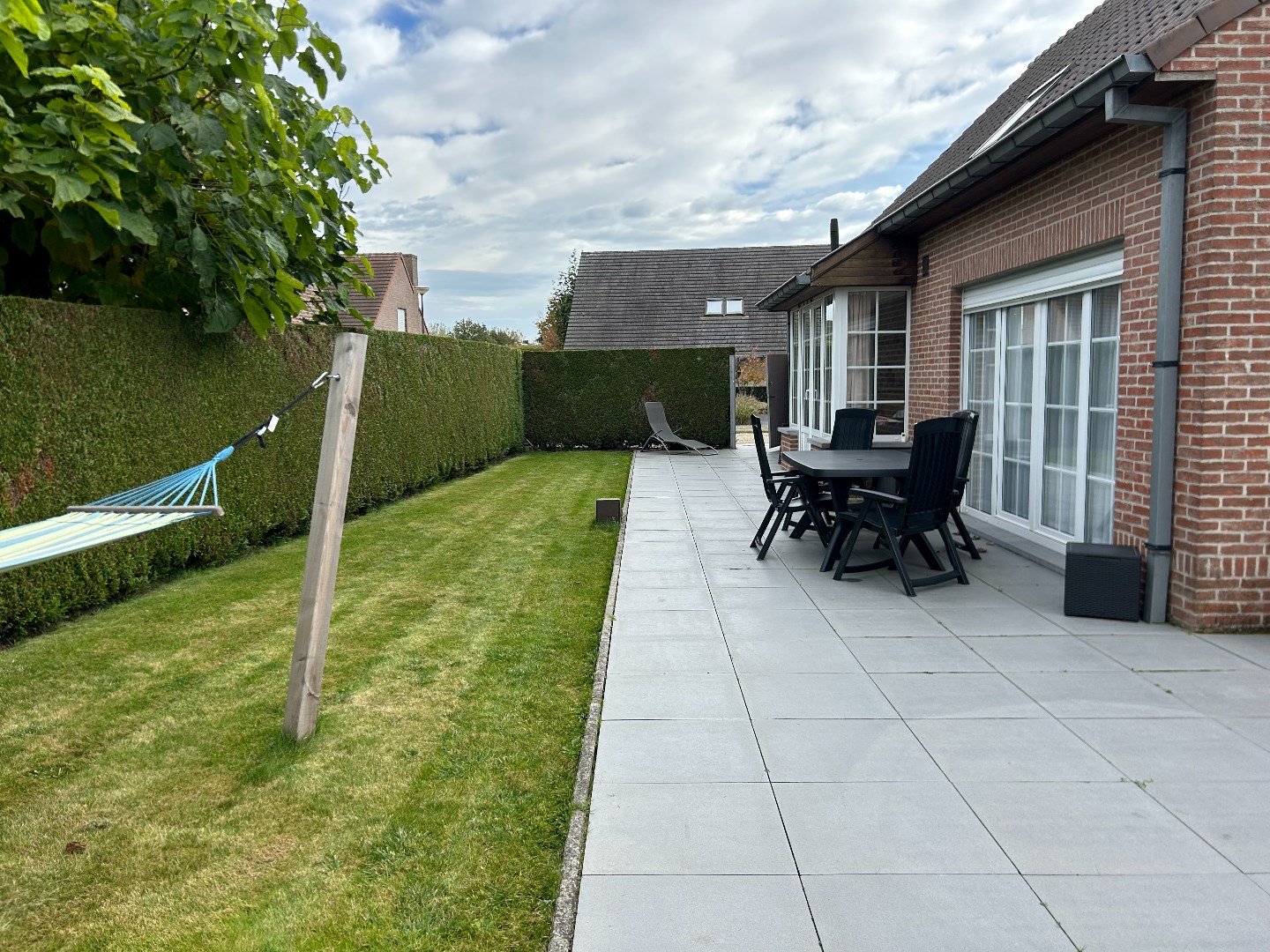 Ruime en verzorgde alleenstaande woning met garage en tuin op 673m&#178; 