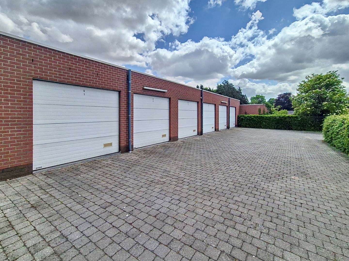 Dakappartement met 2 slpks en garage 