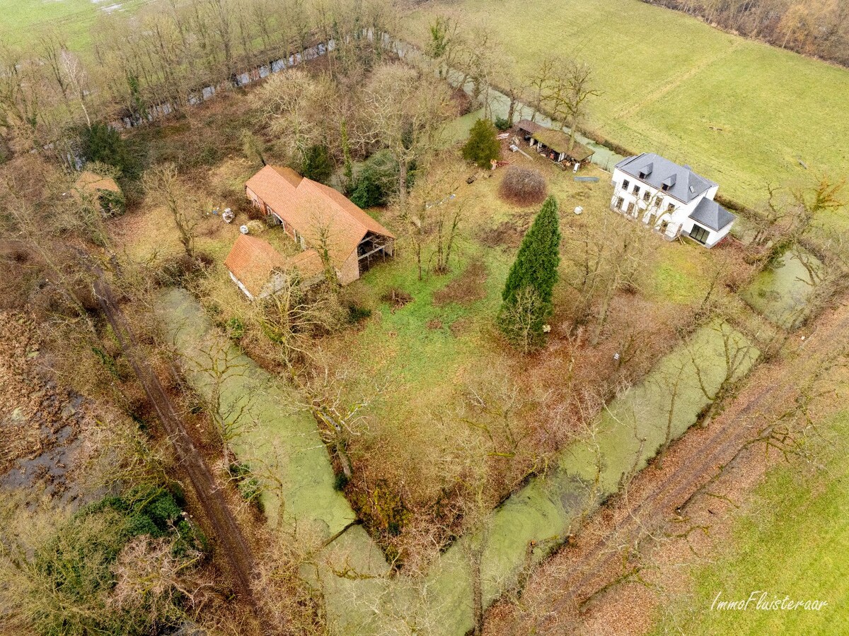 Uniek casco landhuis op een idyllische  locatie op ca. 8,26 ha te Diest 