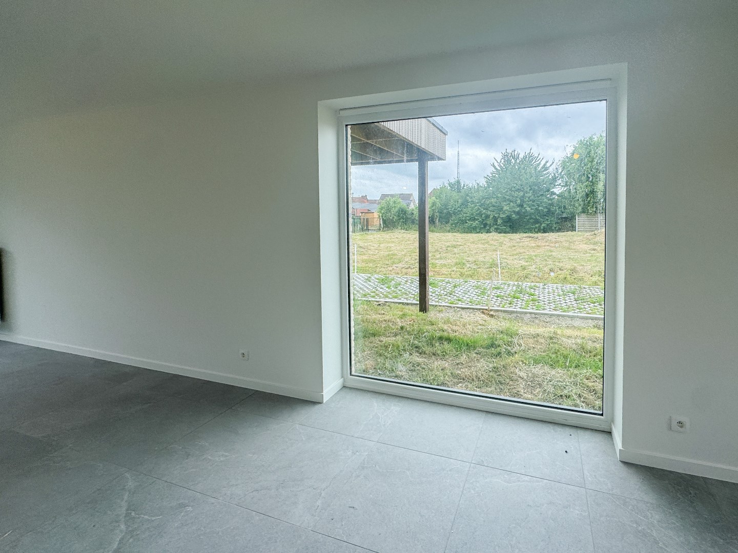 Prachtige halfopen nieuwbouwwoning met 3 slaapkamers in Houthulst 