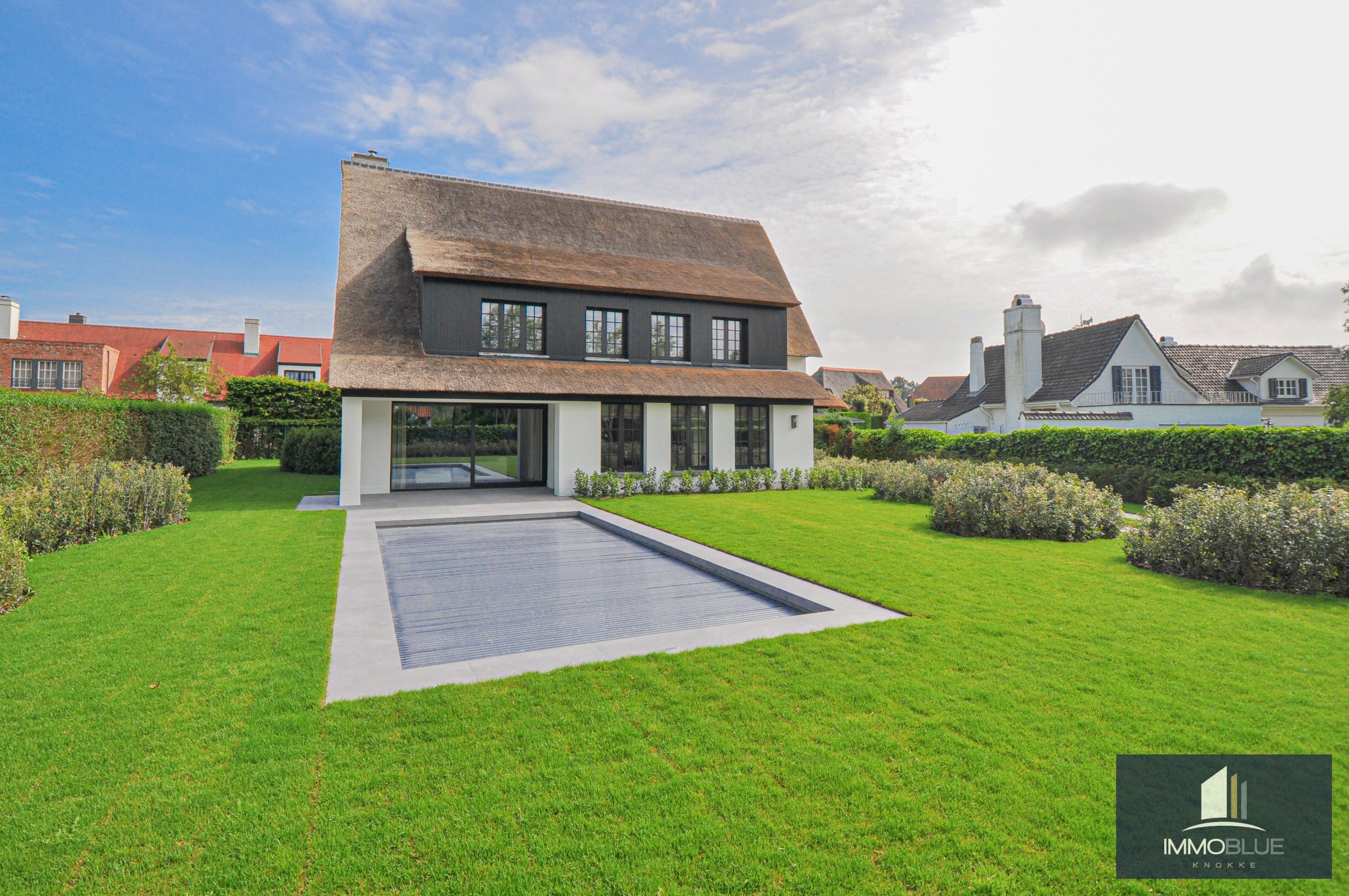 Villa enti&#232;rement r&#233;nov&#233;e situ&#233;e au calme en bordure de la Zoute. 