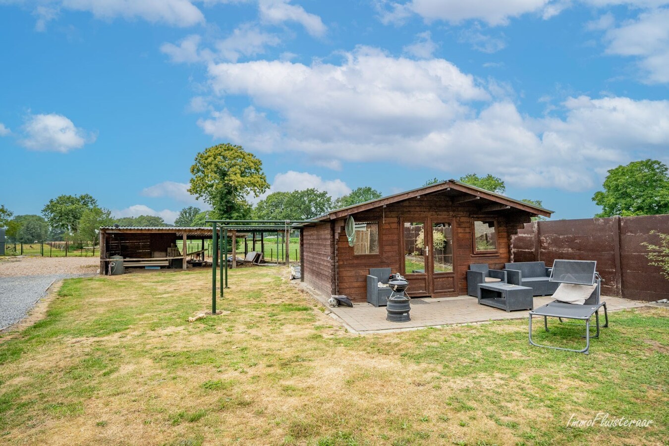 Maison r&#233;nov&#233;e avec des &#233;curies sur environ 1,1 ha &#224; Peer 