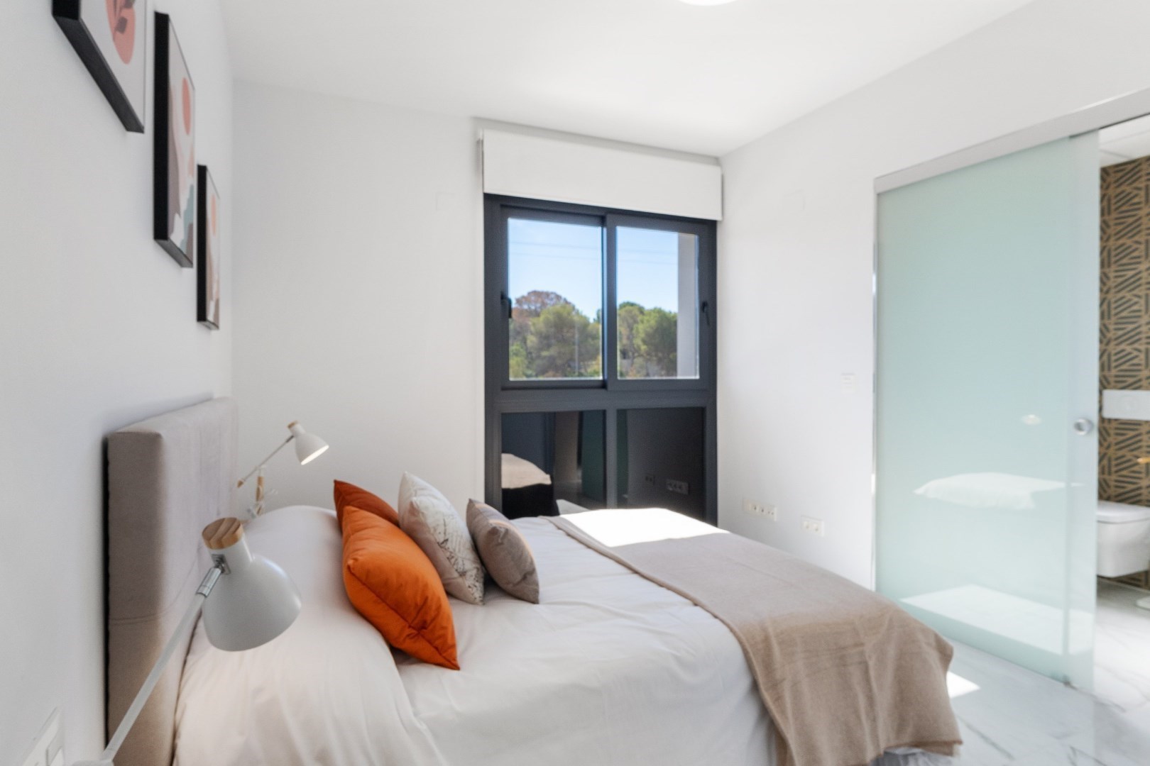 SPECIALE AANBIEDING Volledig ingericht nieuw appartement - direct beschikbaar! 
