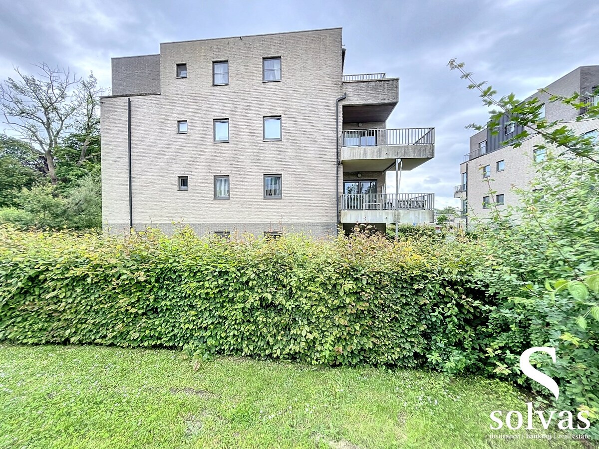 Ruim twee-slaapkamer appartement te centrum Aalter 