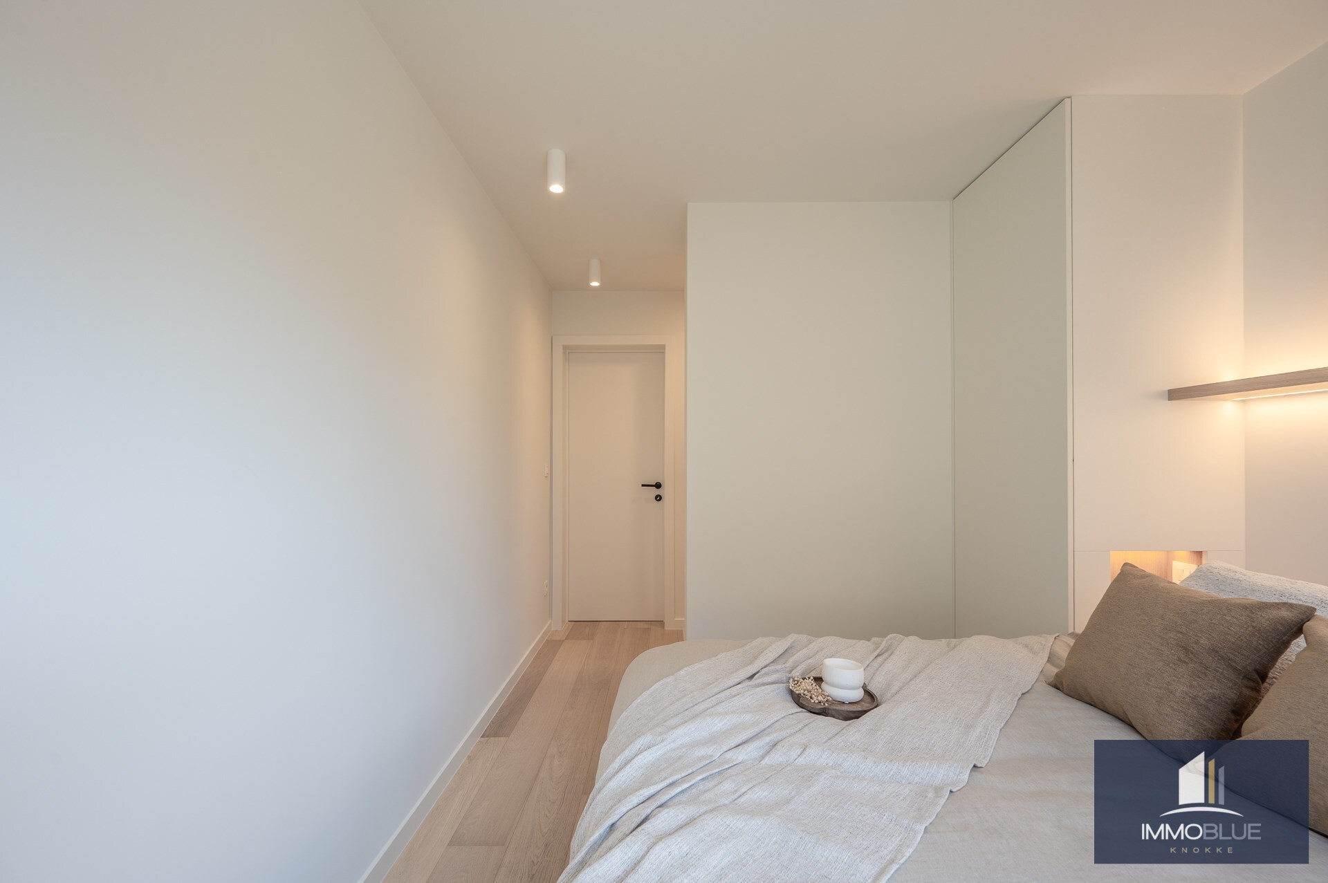 Appartement d’angle avec terrasse orient&#233;e au sud et belle vue sur la mer. 