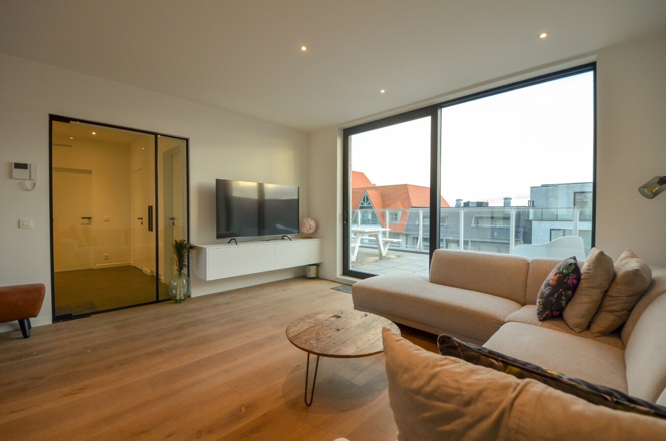 Lichtrijk en stijlvol afgewerkte penthouse in de Res. Oosterhuis 