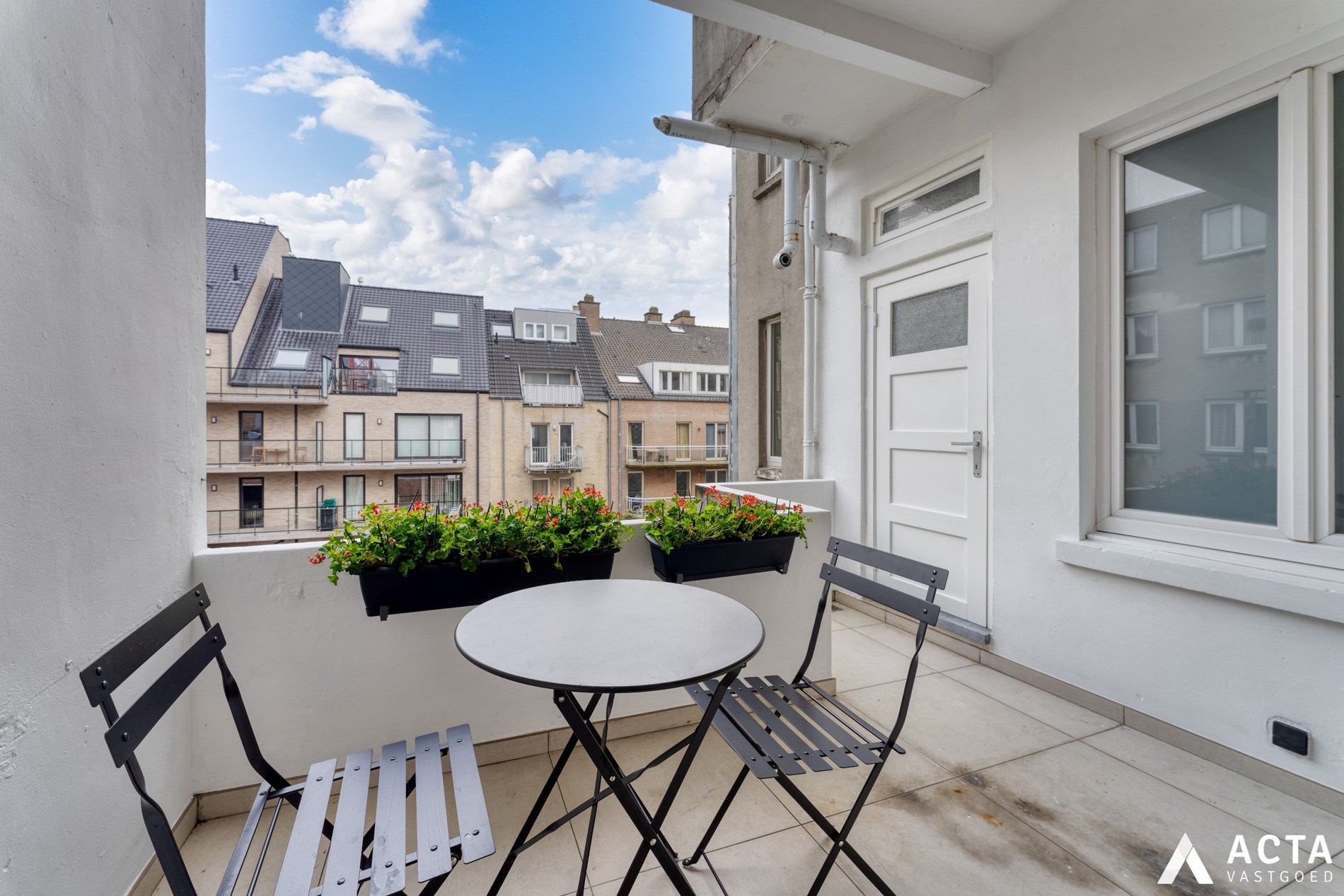 Ruim instapklaar appartement met twee slaapkamers in het centrum van Oostende 