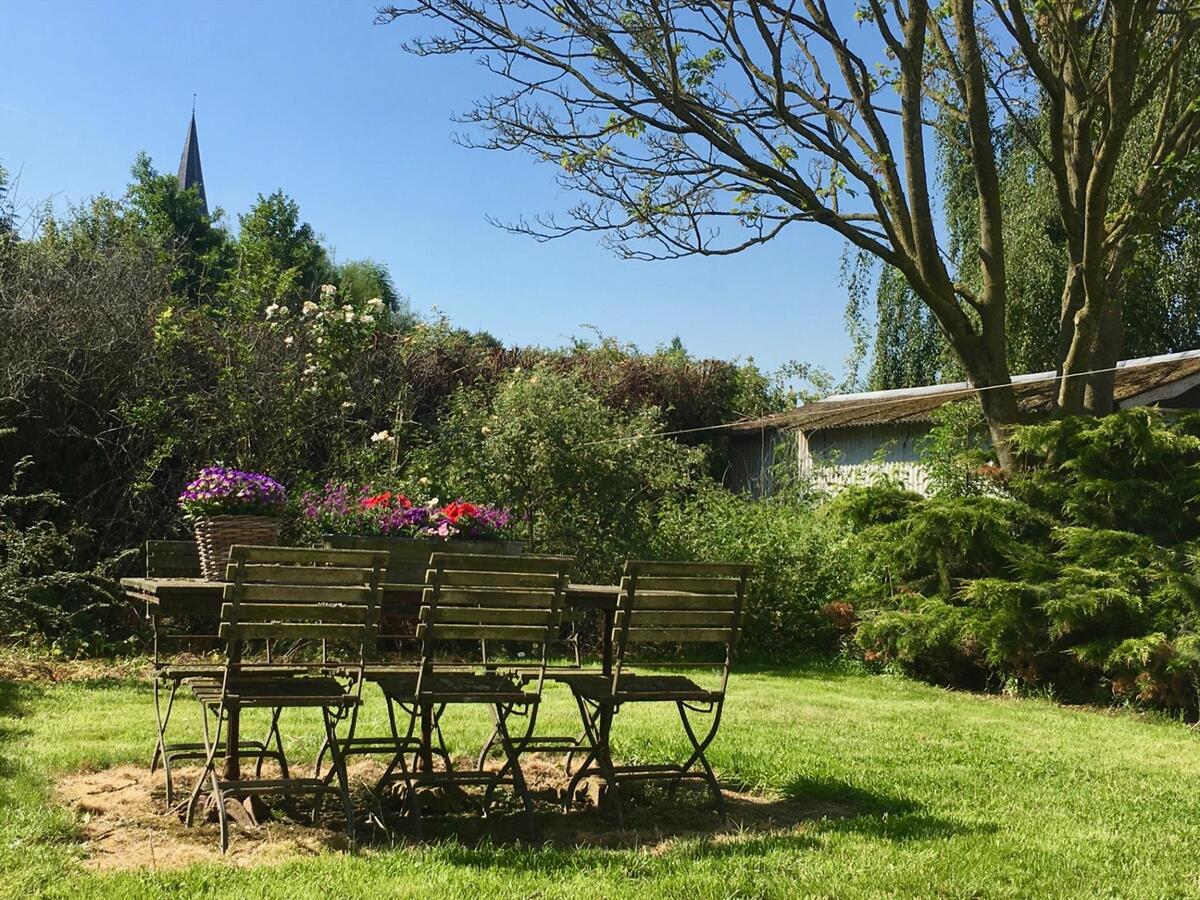 Idyllische hoeve met 7 paardenstallen op ca. 2,25 Ha te Klerken (Houthulst) 