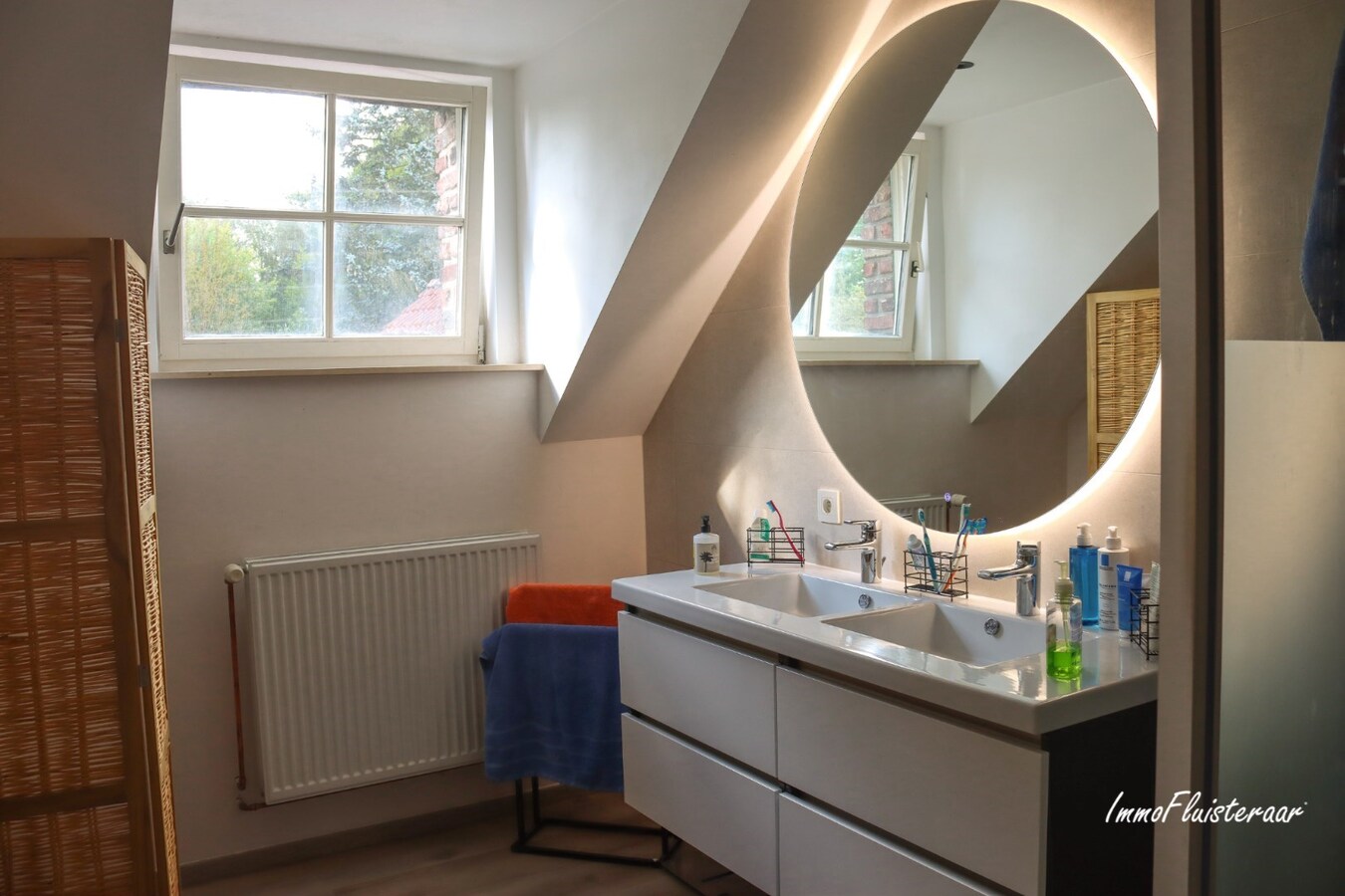 Maison pr&#234;te &#224; emm&#233;nager avec jardin idyllique sur un terrain de 28 ares &#224; Hasselt 