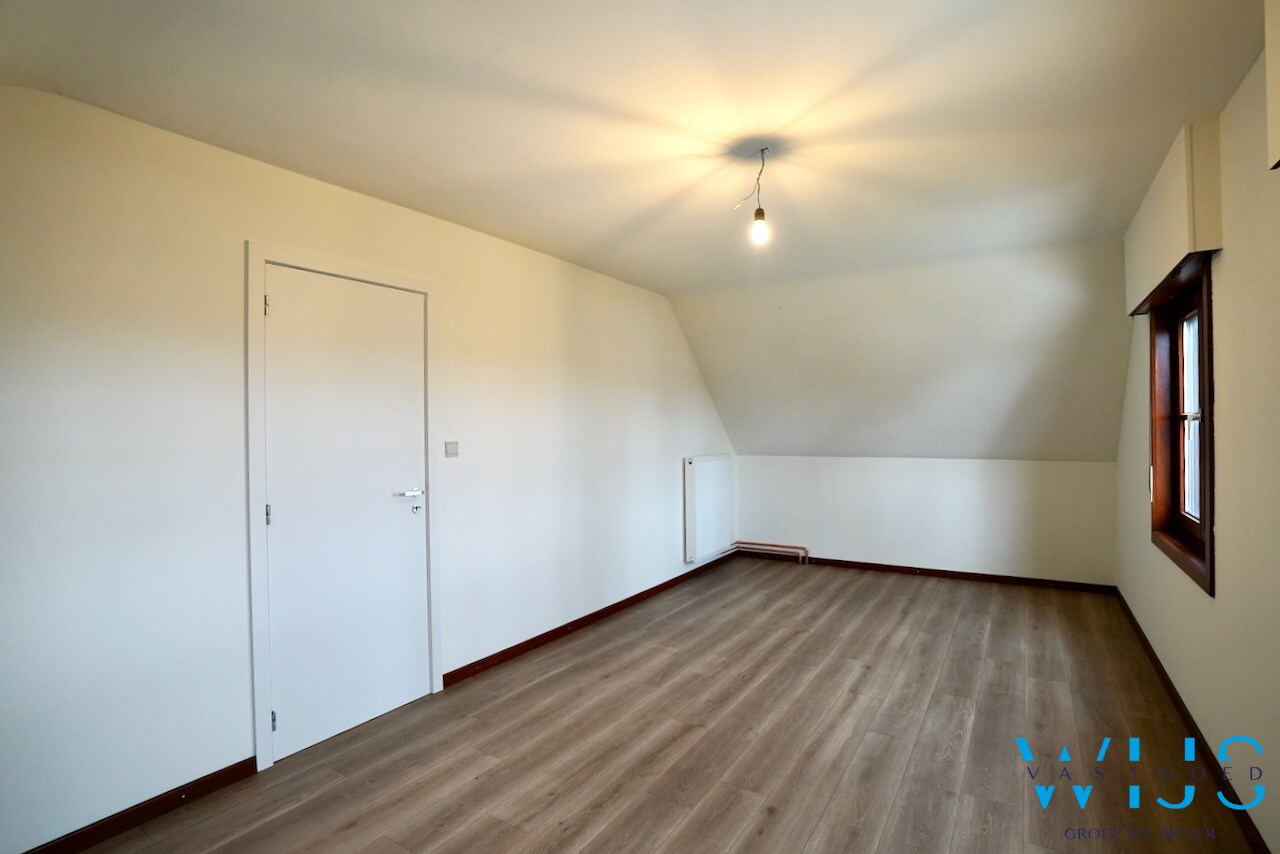 Landelijk gelegen woonhuis op 902m&#178; te ERTVELDE ! 