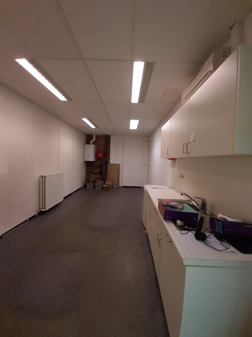 Handelsruimte te huur (120 m&#178;) in de winkelstraat van Geel! 