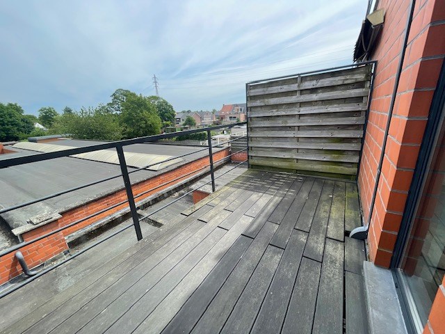 Centraal gelegen appartement met 2 slaapkamers en een garagebox te Geel! 
