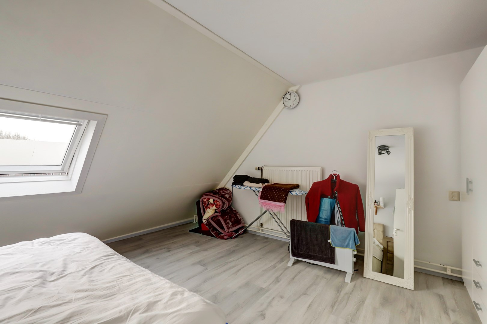 Deze 3 kamer maisonnette van 79 m2 woonplezier is zonder klussen te betrekken. 