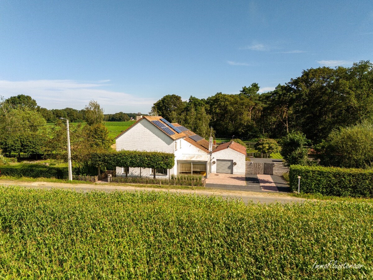 Recent gerenoveerde woning op ca. 1ha15 met paardenfaciliteiten te Bree 