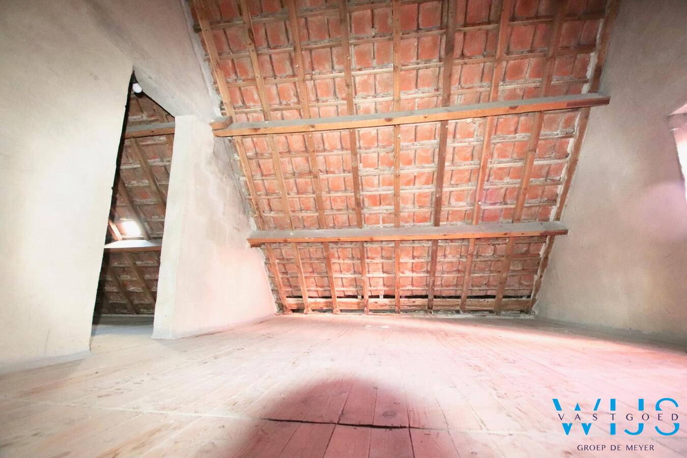 Te renoveren woonhuis op een mooi perceel van 870m&#178; te ERTVELDE! 