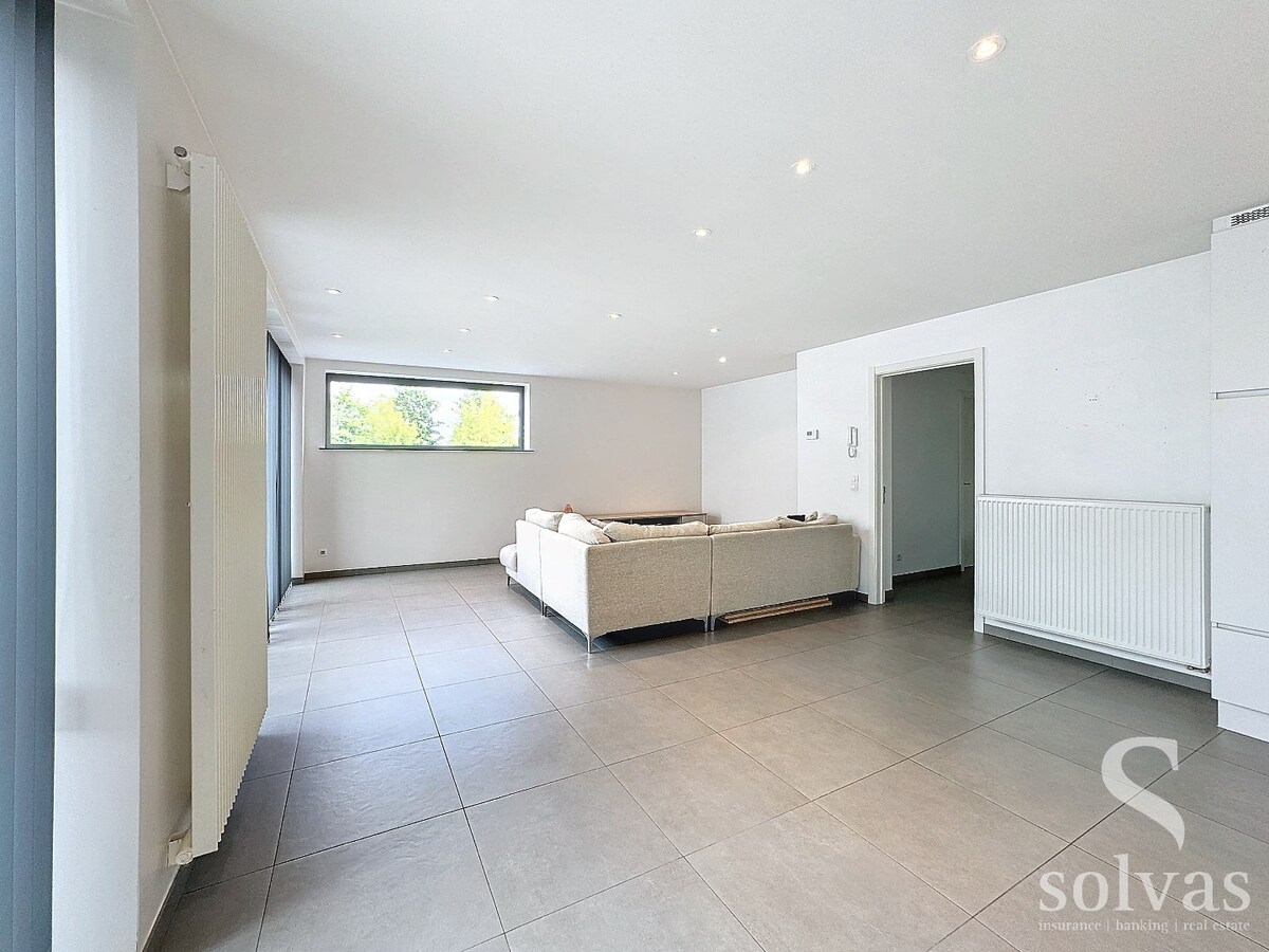 Gelijkvloers appartement met 3 slaapkamers 
