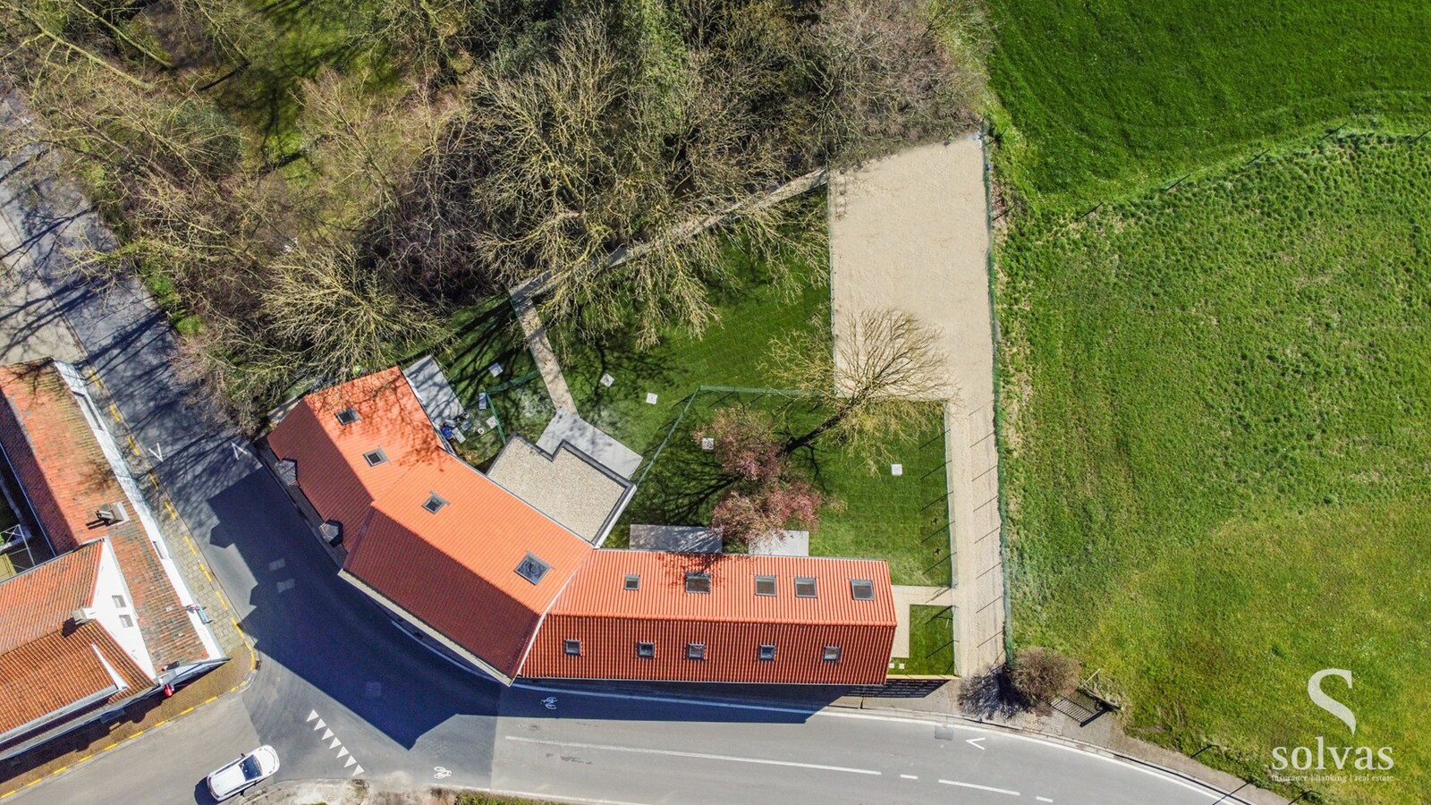 Charmante woning, gerenoveerd, nabij het centrum van Zomergem 