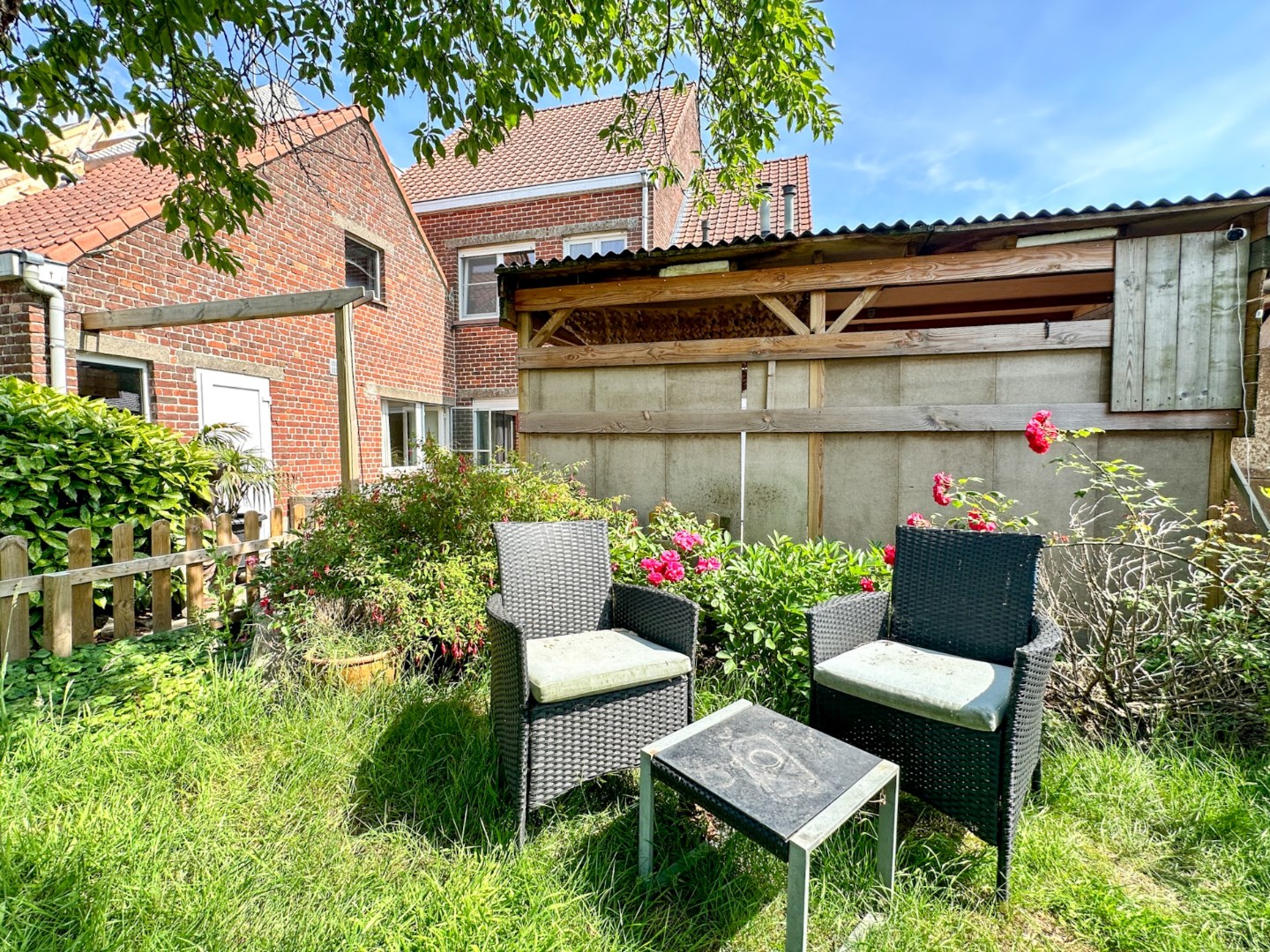 Woning met landelijk zicht, 3/4 slpk, garage, diepe tuin, potentieel! 