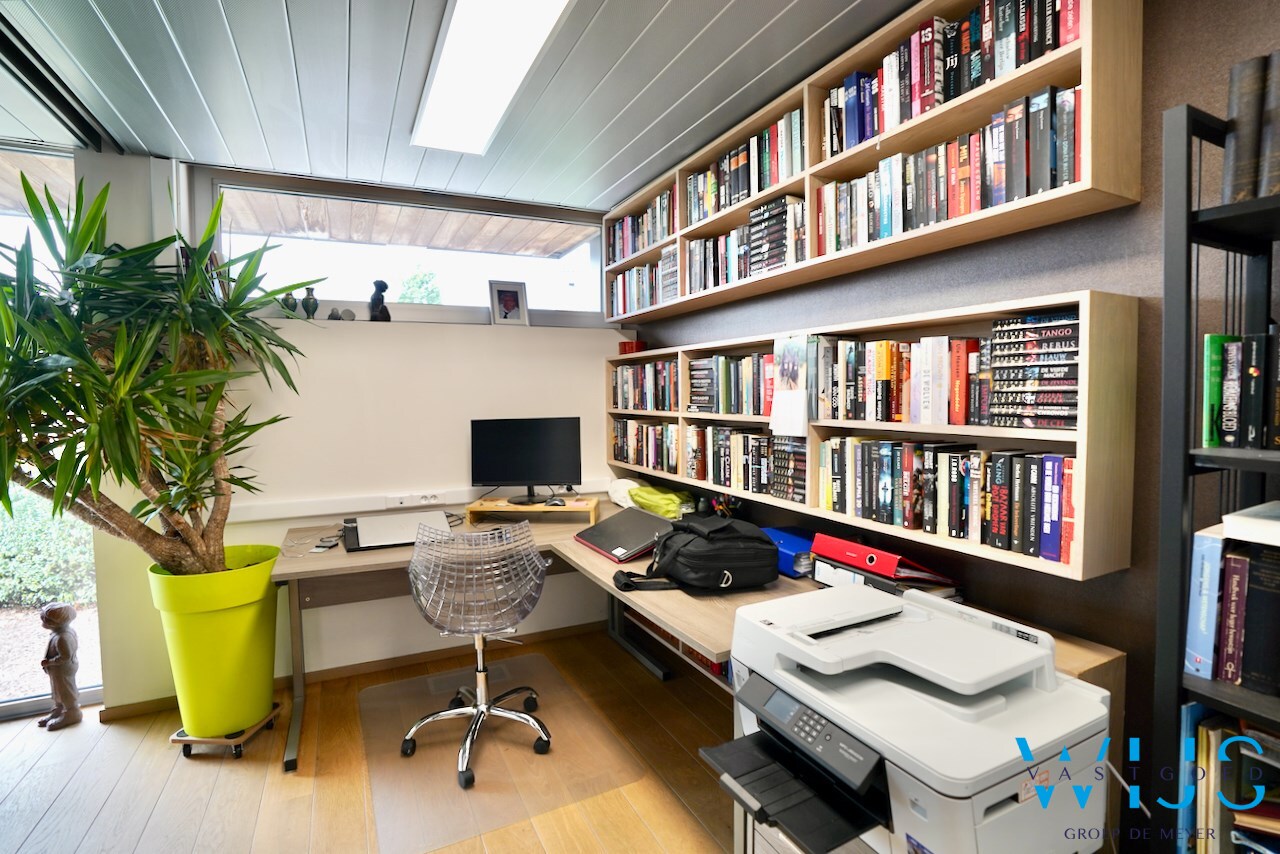 Unieke architectenwoning met leuke tuin te centrum ERTVELDE! 