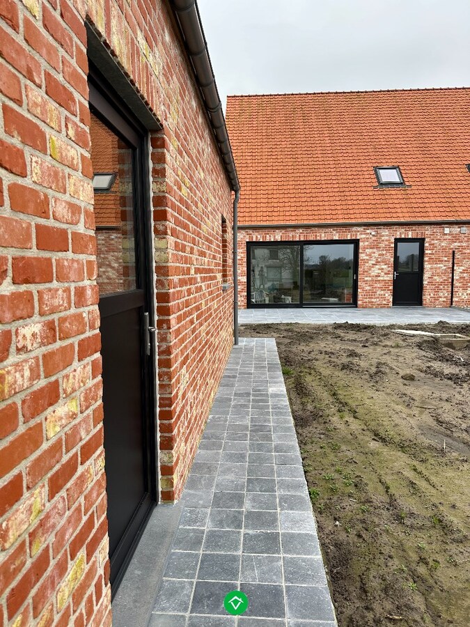 Halfopen nieuwbouwwoning te Bovekerke 